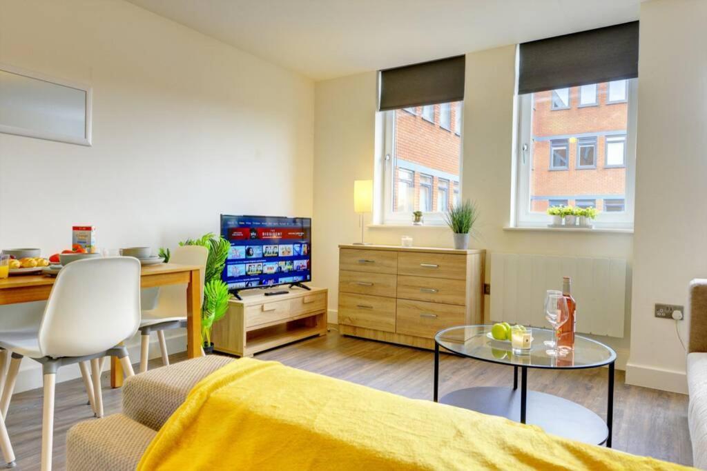 Modern & Stylish 2Br Apartment - Queens House Coventry Dış mekan fotoğraf