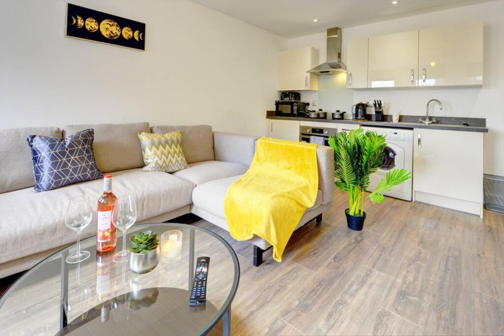 Modern & Stylish 2Br Apartment - Queens House Coventry Dış mekan fotoğraf